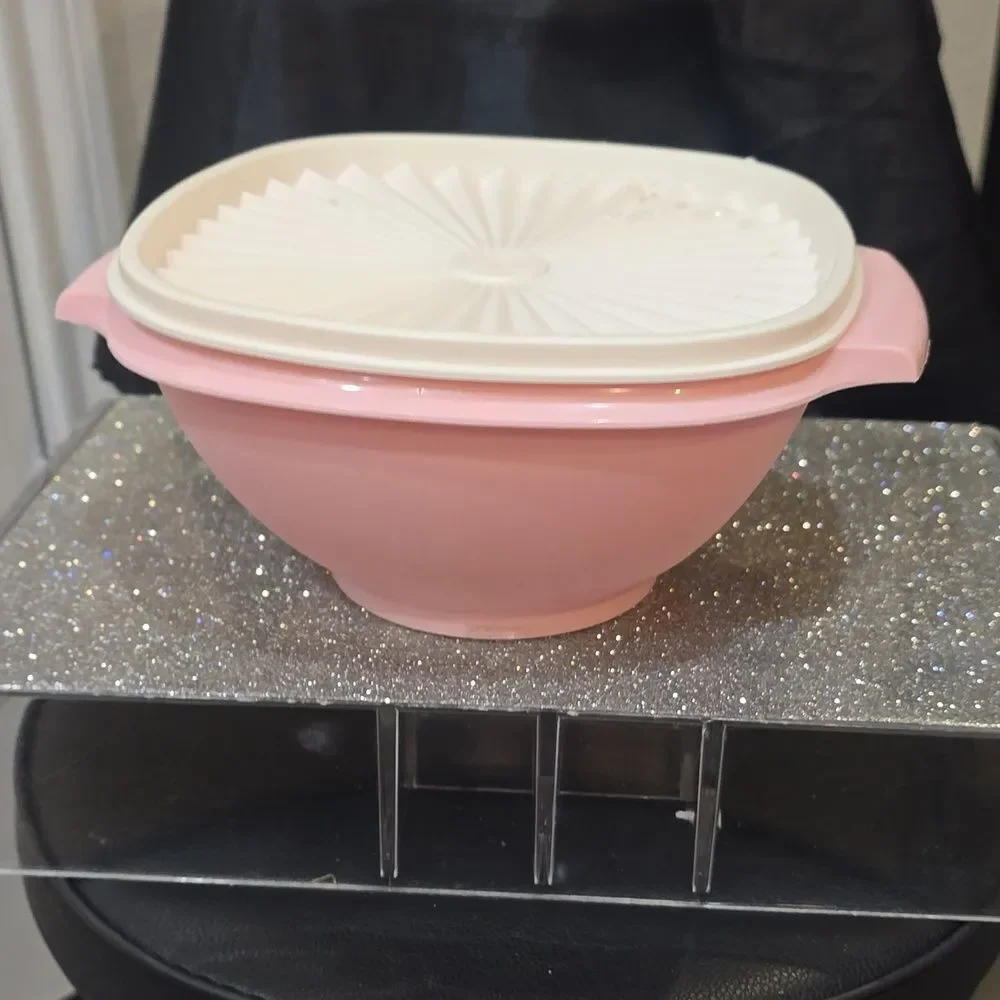 Tupperware Vintage 8C Food Storage Bowl